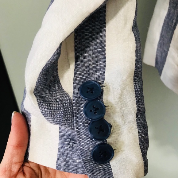 Linen Blazer - Picture 7 of 8